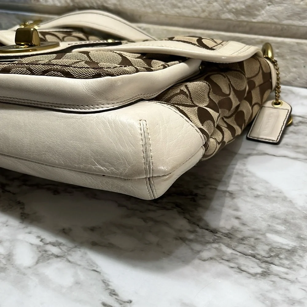 Coach Ltd Ed 65th Legacy White Khaki Sig C Rare and Very Clean. - Picture 9 of 16